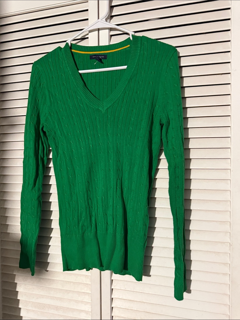 Tommy Hilfiger Green Cable-Knit V-Neck Sweater